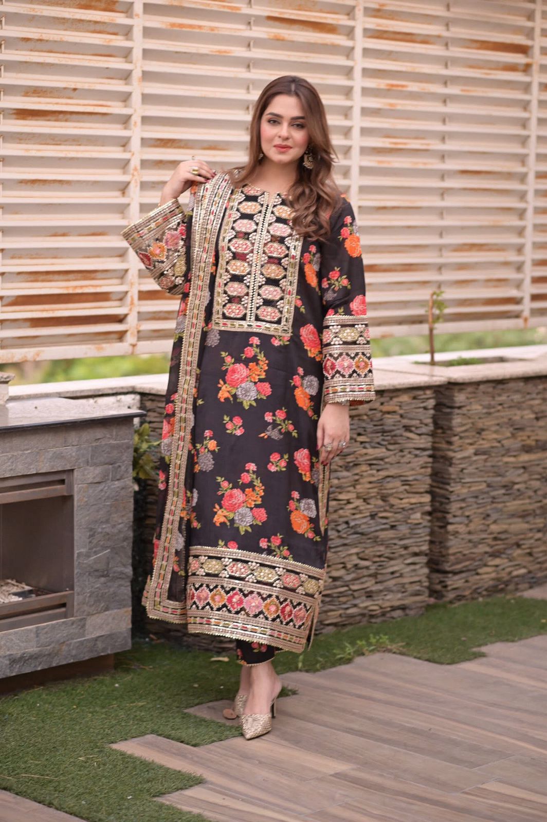 Aneela's Collection Lawn Black LS 8023