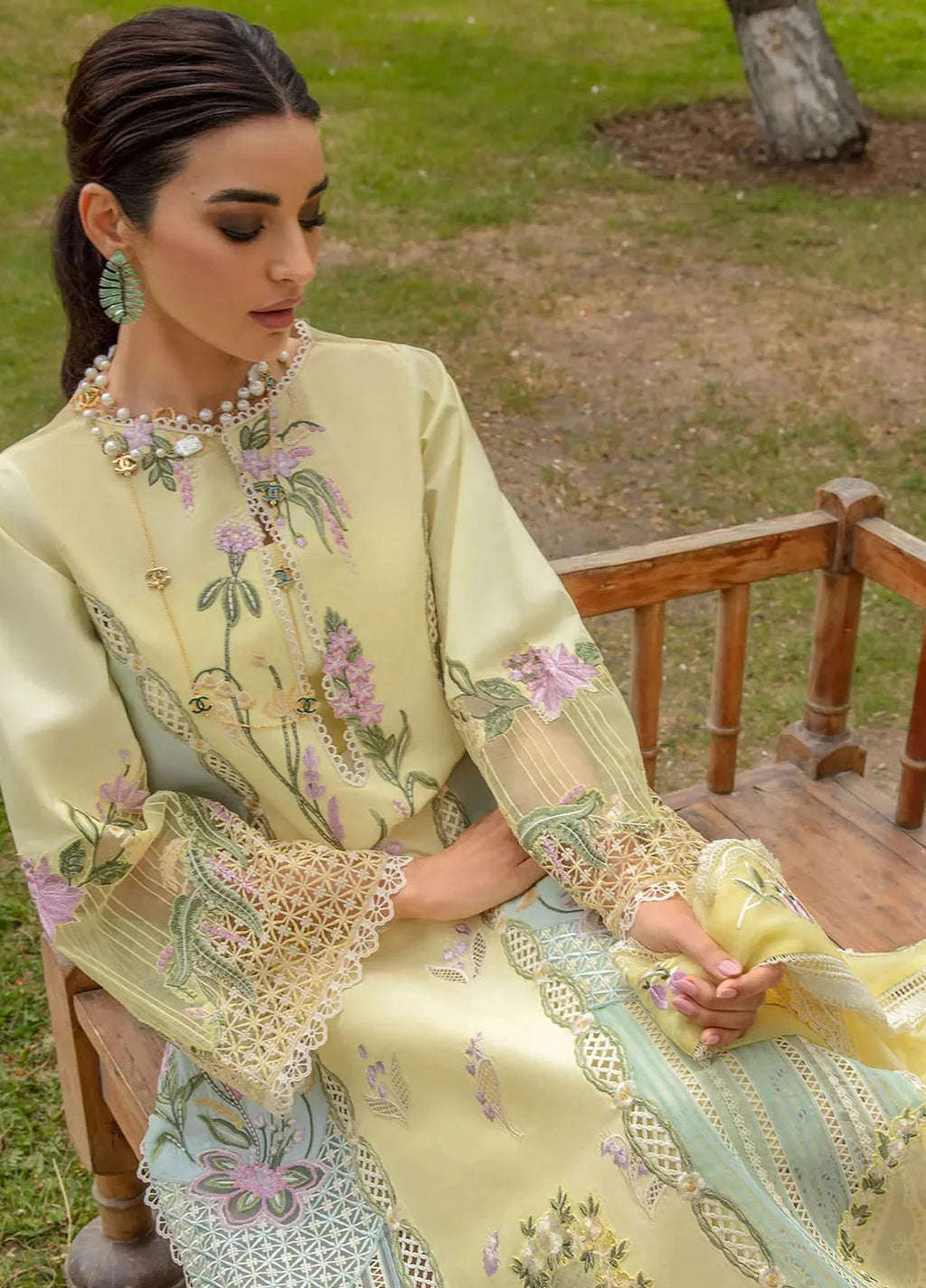 Crimson Embroidered Lawn Suit SK 7080