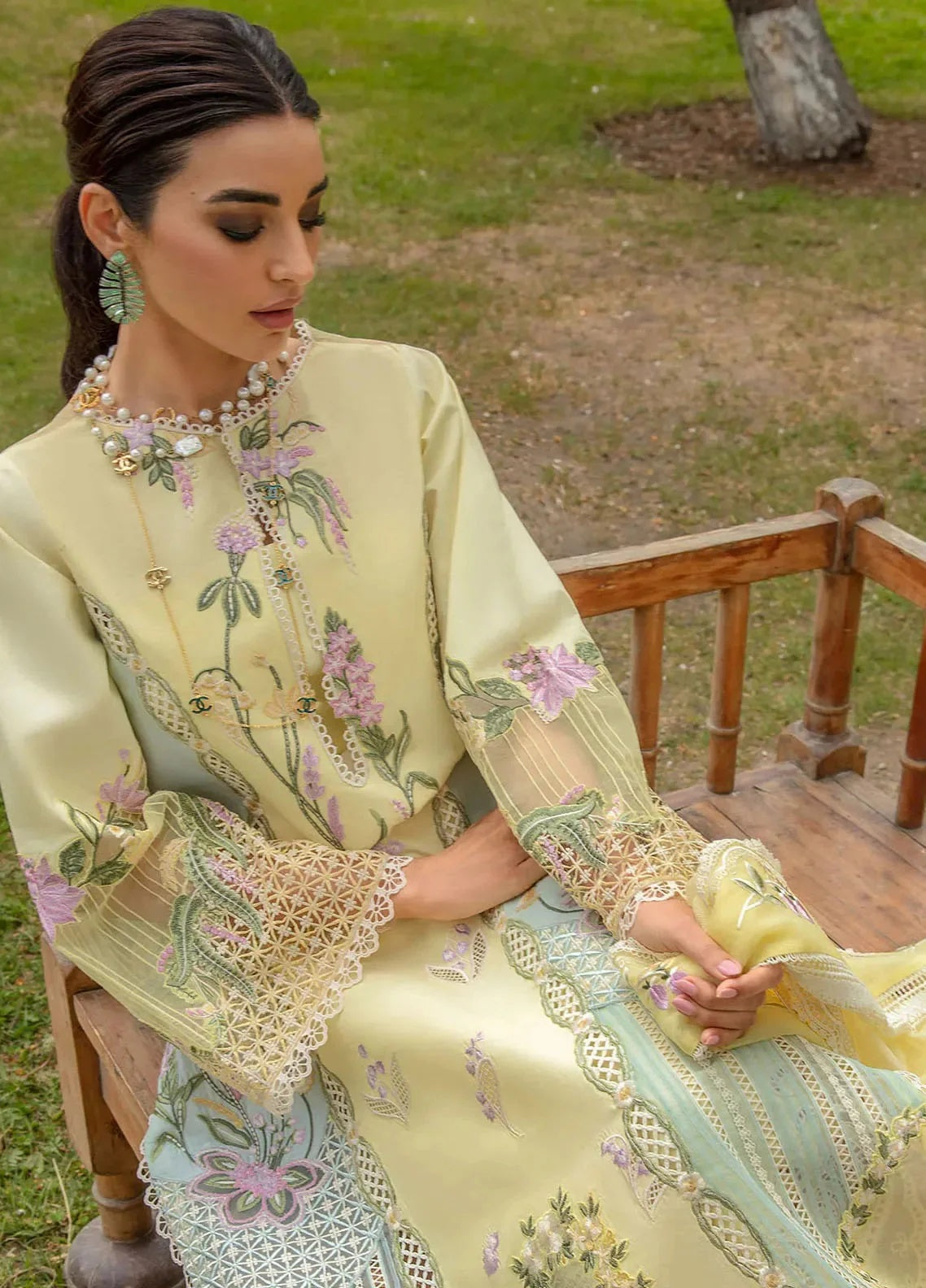 Crimson Embroidered Lawn Suit SK 7080