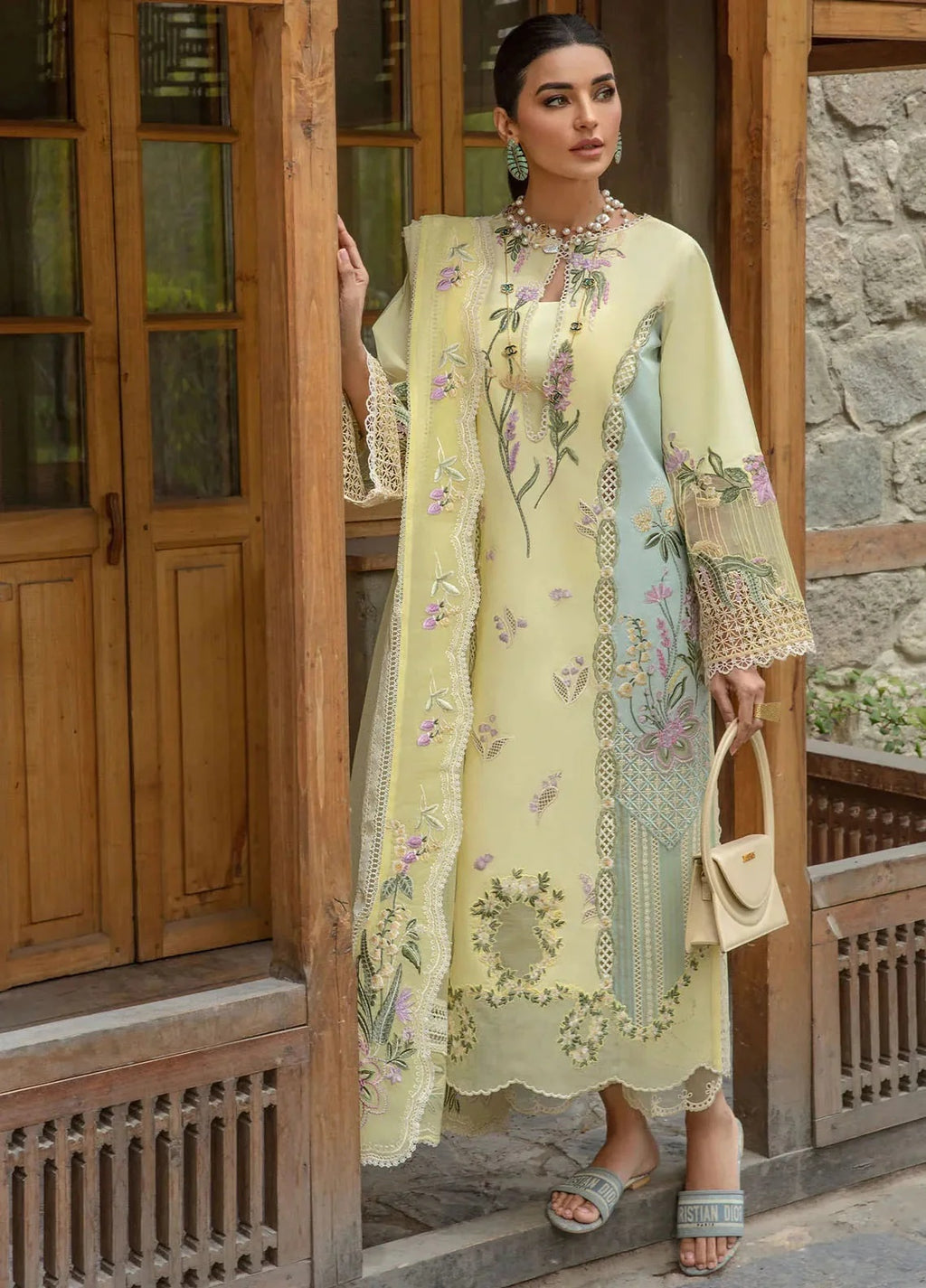 Crimson Embroidered Lawn Suit SK 7080