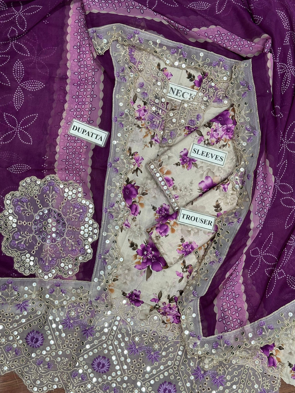 Baroque Lawn LS 8012