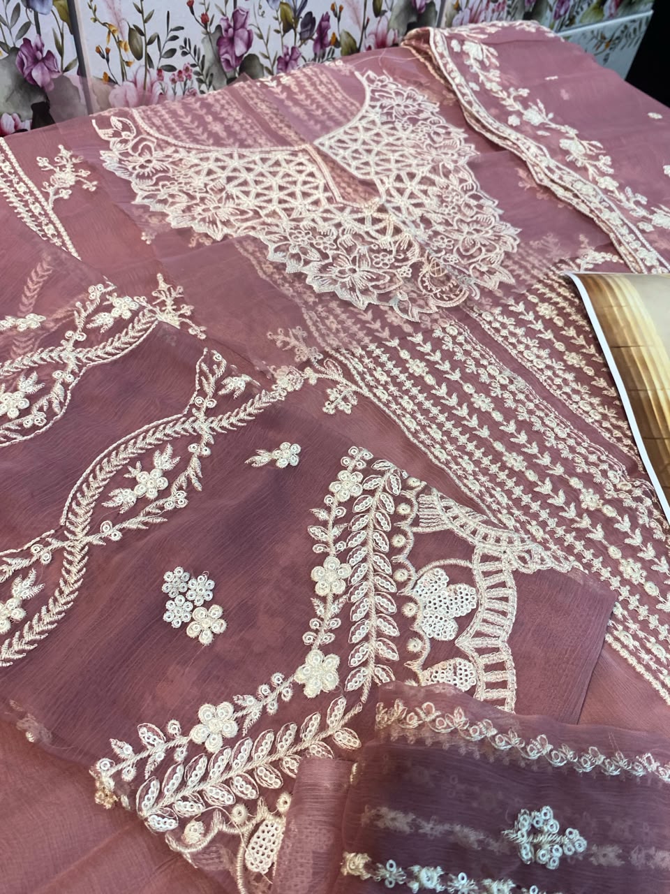 Azure Luxury Embroidered suit SK 7073