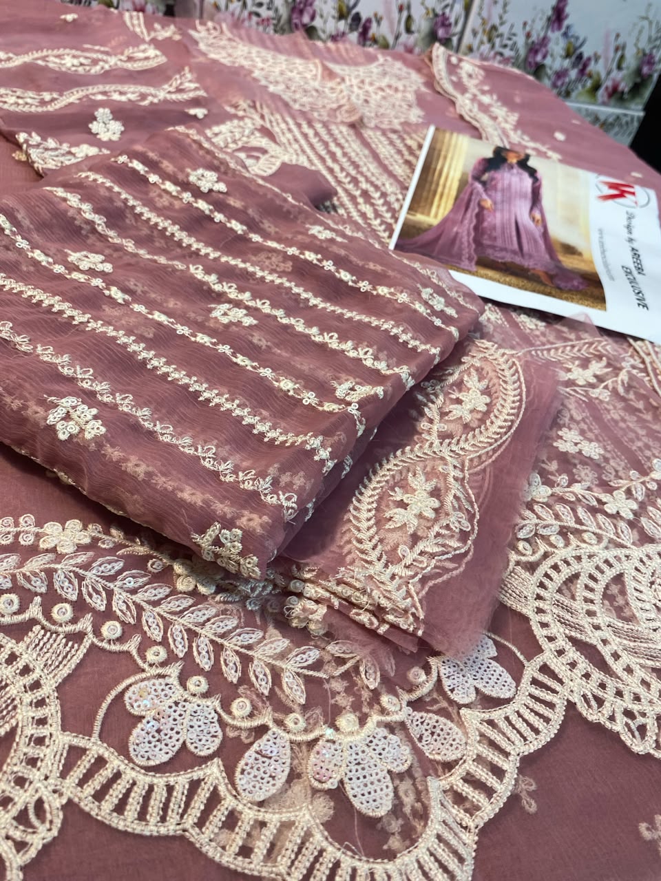 Azure Luxury Embroidered suit SK 7073